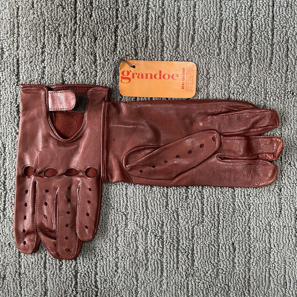 Men’s new with tags leather driving gloves